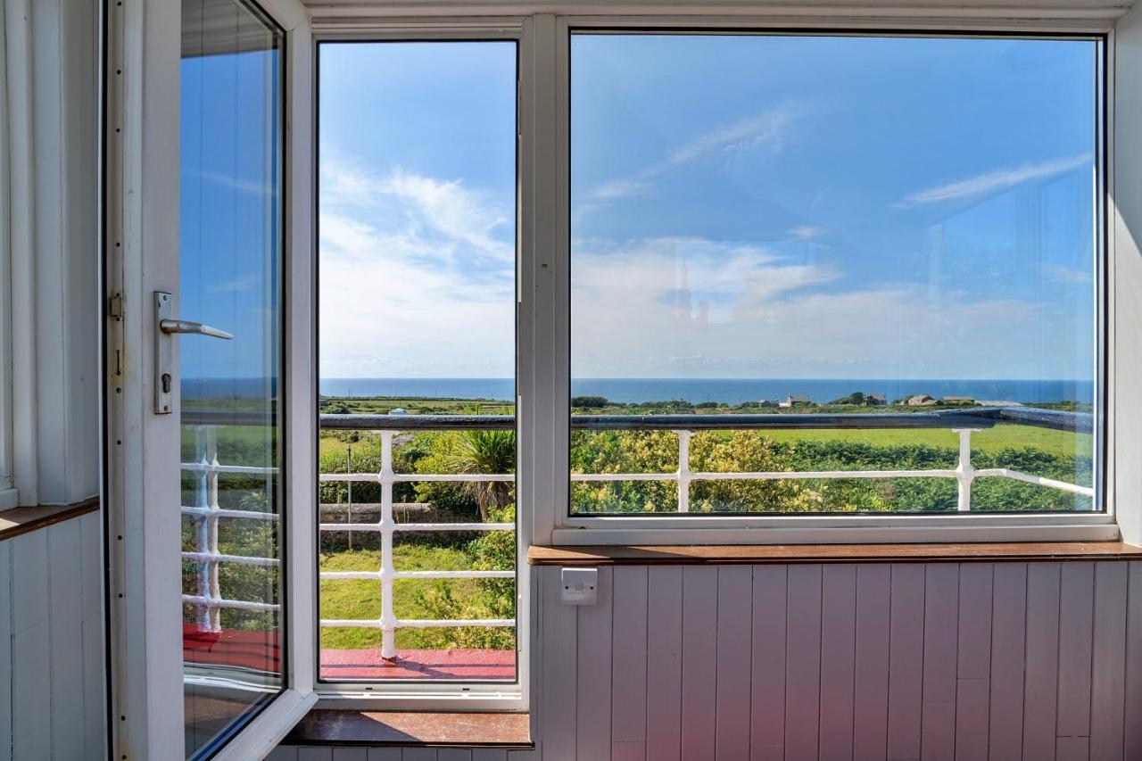 Finest Retreats - The Watchtower At Western Watch Lower Boscaswell Exteriör bild