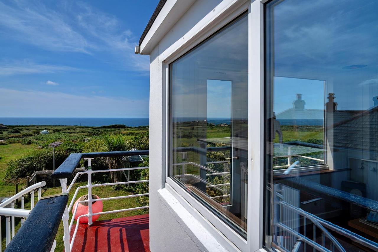 Finest Retreats - The Watchtower At Western Watch Lower Boscaswell Exteriör bild