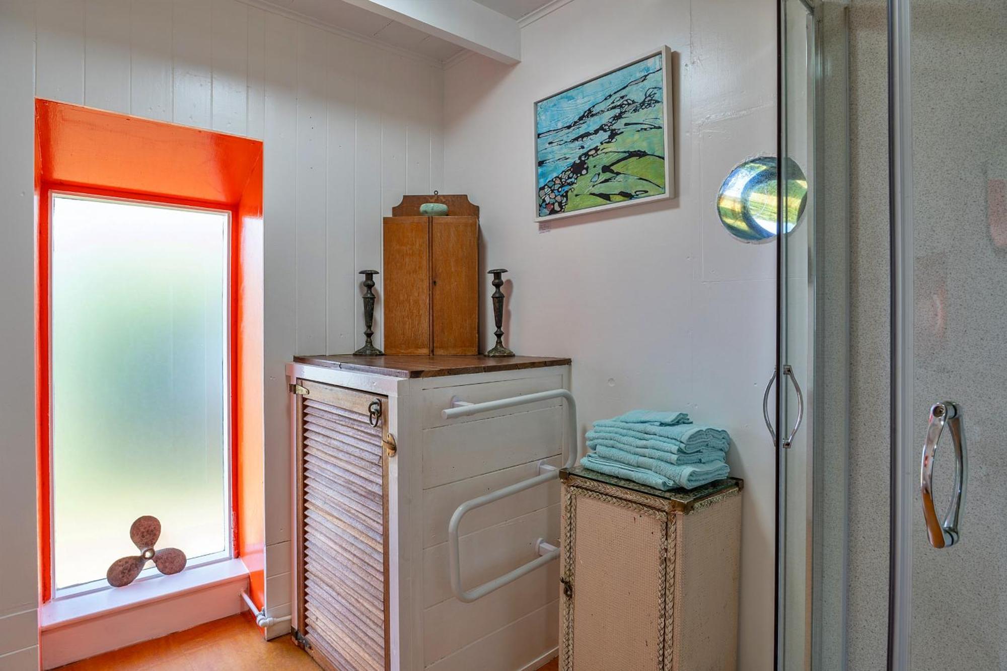 Finest Retreats - The Watchtower At Western Watch Lower Boscaswell Exteriör bild