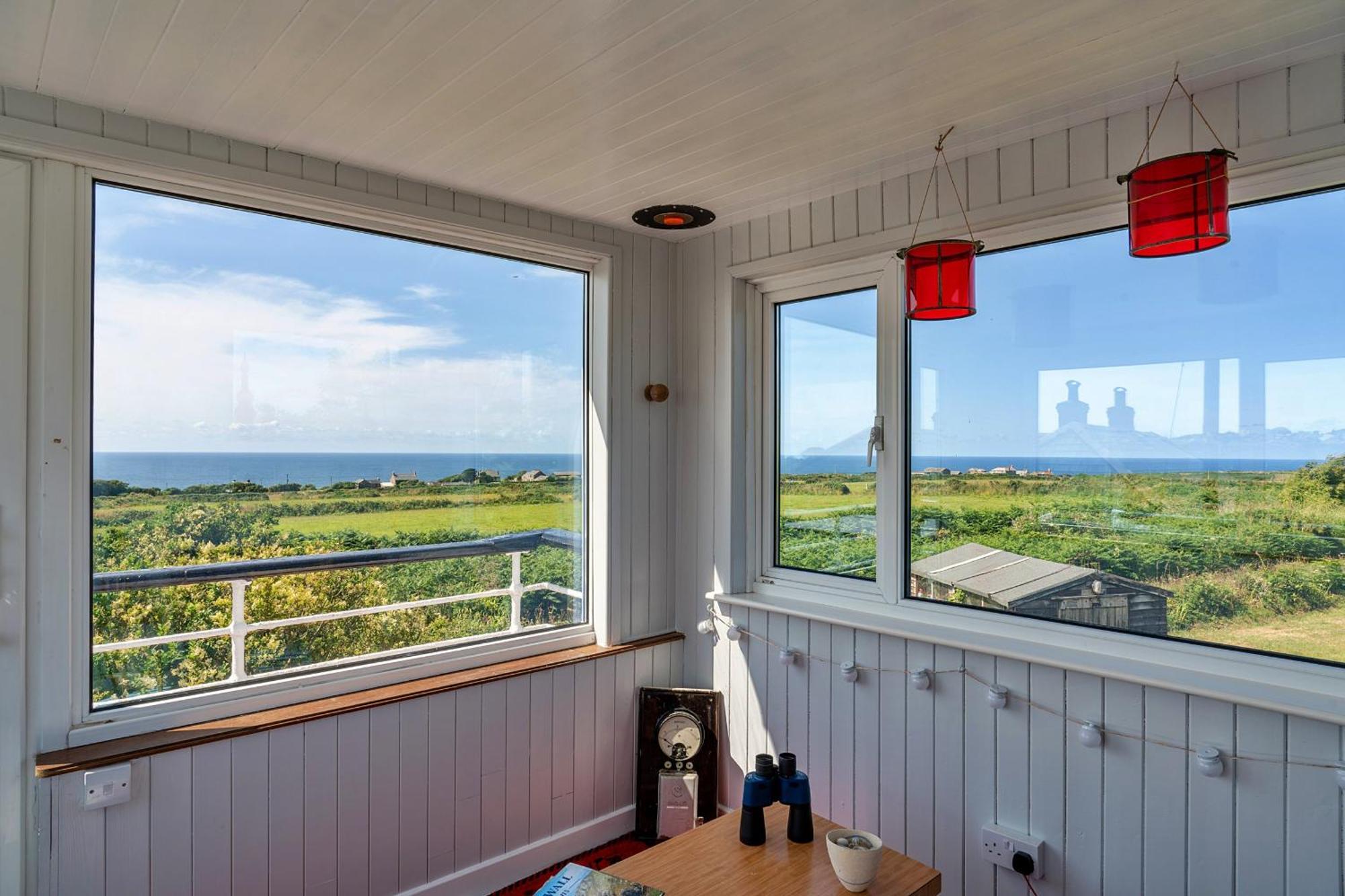 Finest Retreats - The Watchtower At Western Watch Lower Boscaswell Exteriör bild